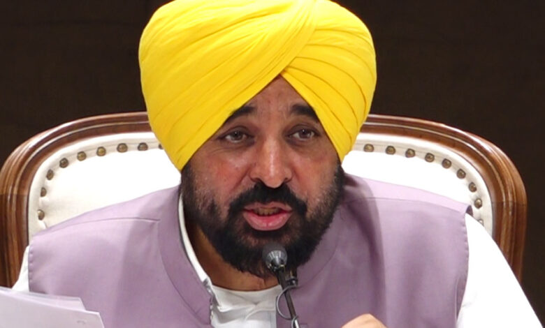 पंजाब में निजी स्कूलों की फीस पर सख्ती, 5% से अधिक बढ़ोतरी पर रोक; CM भगवंत मान का बड़ा ऐलान
